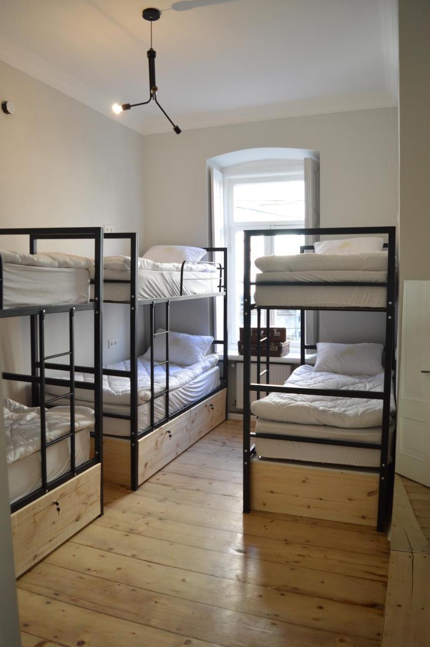 טביליסי Woodmood Hostel מראה חיצוני תמונה