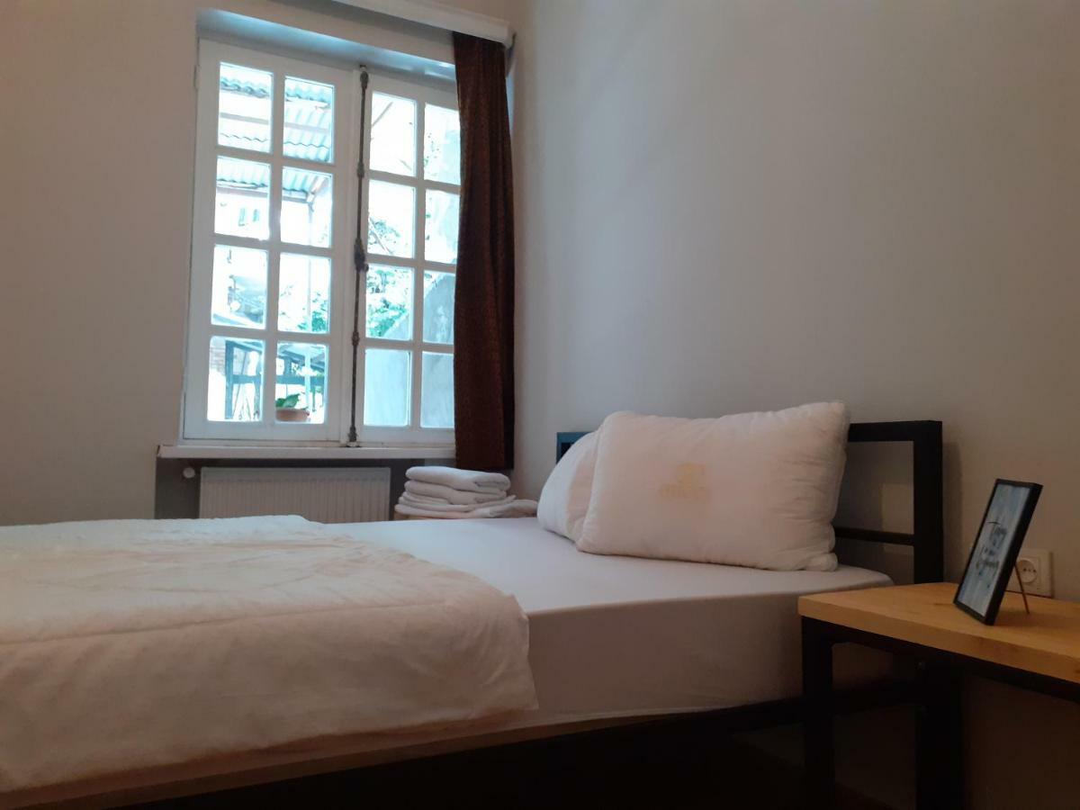 טביליסי Woodmood Hostel מראה חיצוני תמונה